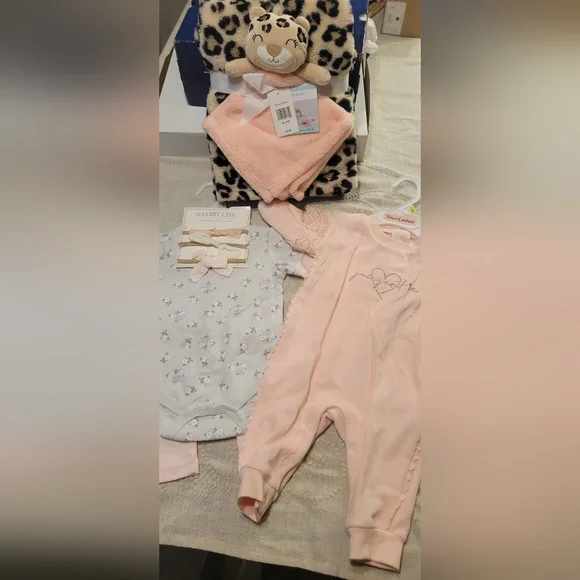 Pink and Gray Baby Onesie Set with Blanket Set 3 Pieces !!!!( 3 SETS )!!!! - Picture 5 of 5